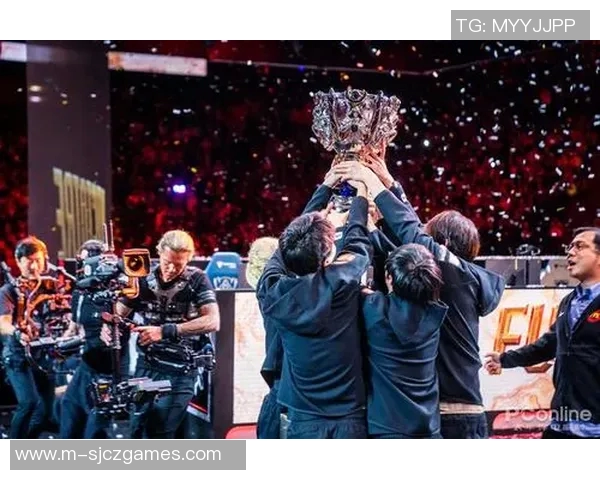 S15电竞总决赛DOTA2中FPX战队的表现分析与战略调整探讨